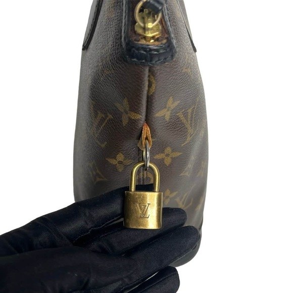 🔴SOLD🔴 LOUIS VUITTON • LOCKIT BAG - Picture 8 of 13